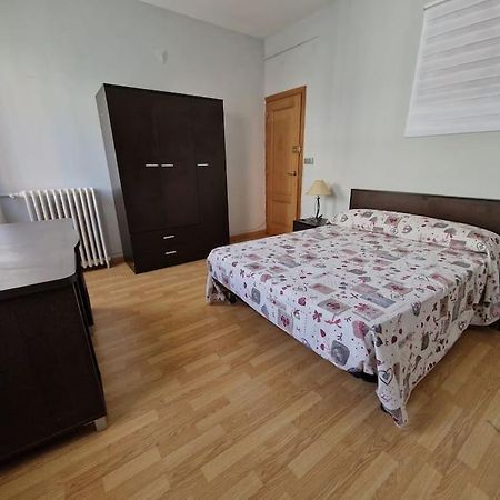 Piso En Estacion De Monforte De Lemos Apartment ภายนอก รูปภาพ